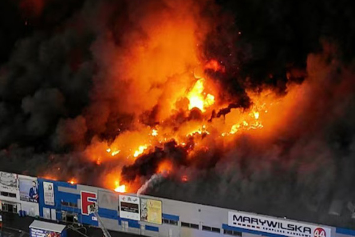 Poland President says Russia burned down Warsaw's biggest mall