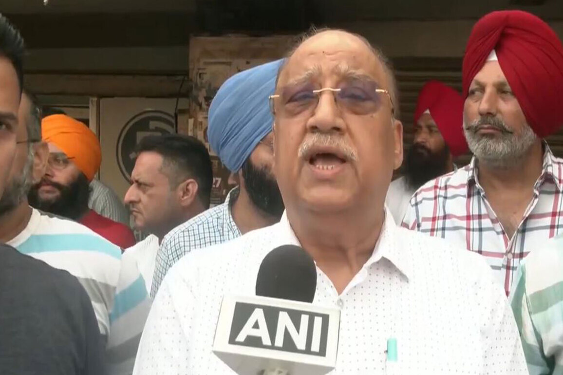 Punjab chemists threaten mass shutdown over online pharmacies, spurious drugs