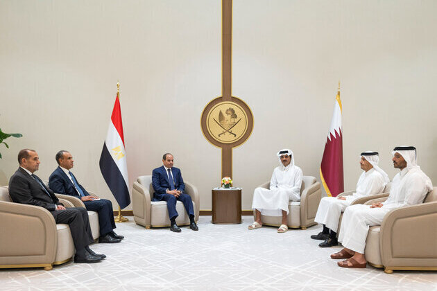 Emir of Qatar, Egyptian President discuss regional developments