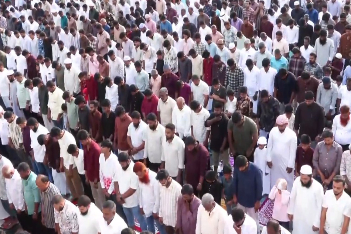 Ramadan special prayers held at Ayesha Mahal in Coimbatore