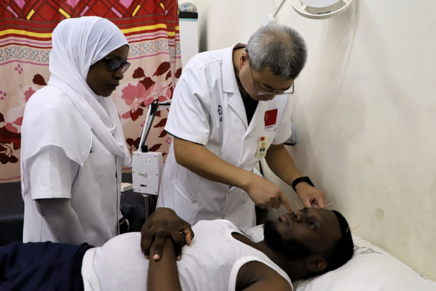 TANZANIA-ZANZIBAR-CHINESE MEDICAL TEAM-ACUPUNCTURE