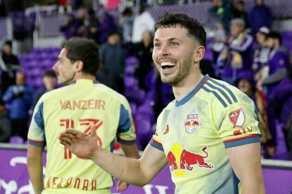 MLS roundup: Red Bulls re-sign M Lewis Morgan