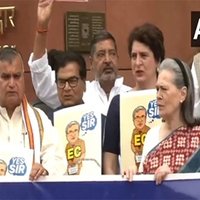 INDIA bloc continue protest against Bihar SIR, labourers' arrest at Parliament Makar Dwar; Congress leaders join in