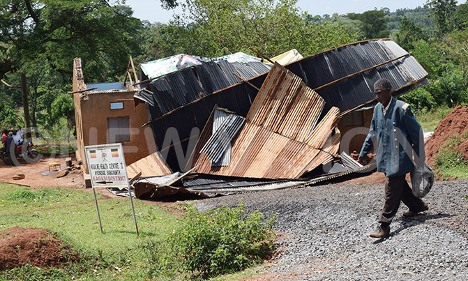 Hailstorm destroys government health center in Kagadi Hailstorm destroys government health center in Kagadi