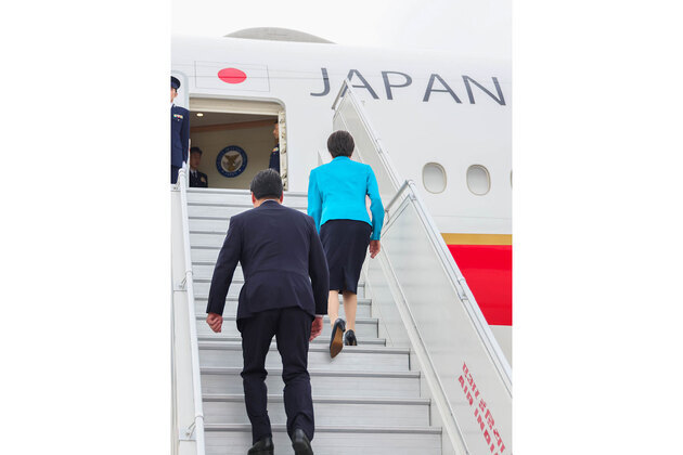 Japanese PM departs India after "fulfilling" visit