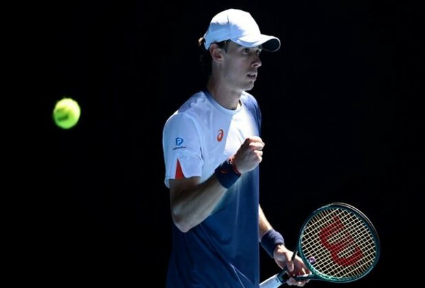 Australian Open: Fritz, de Minaur reach round three with convincing wins