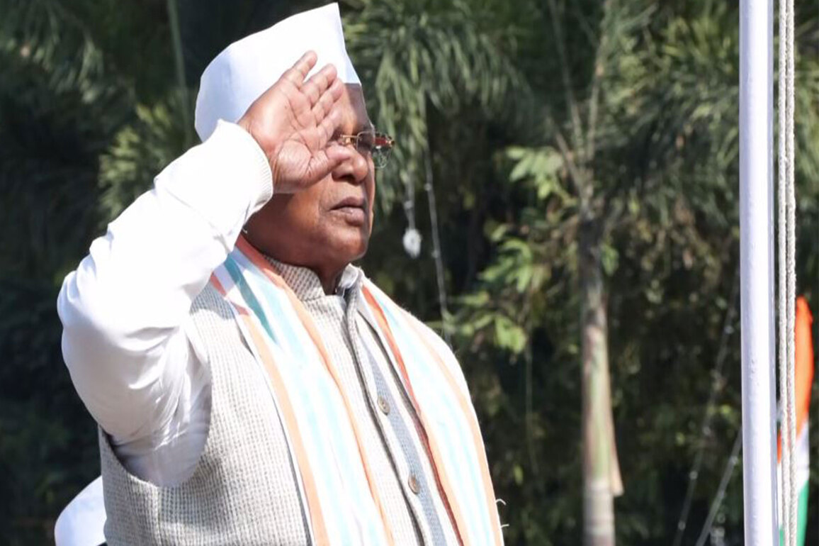 Union Minister Jitan Ram Manjhi unfurls National Flag on 77th Republic Day