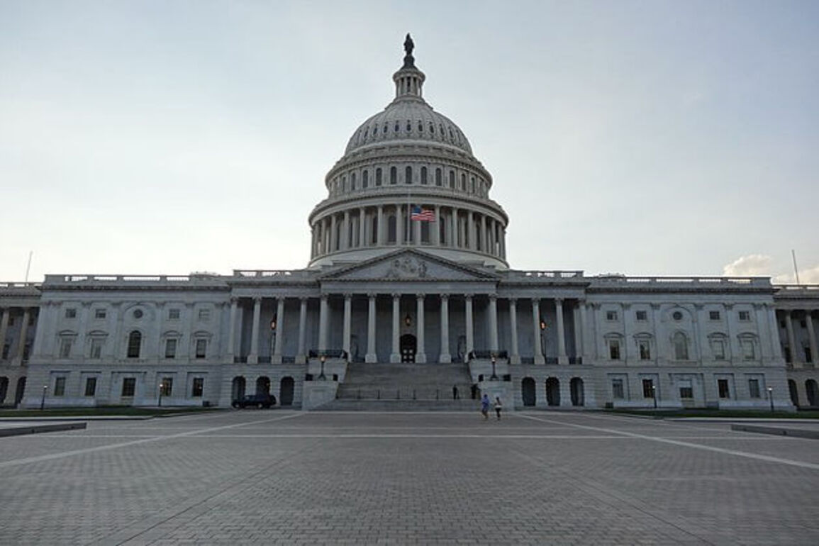 AP-NORC poll finds majority sees US shutdown as major national problem