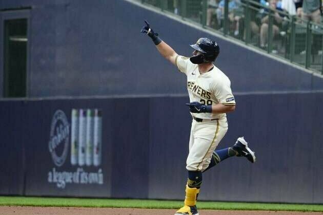 Andrew Vaughn's memorable team debut helps Brewers crush Dodgers