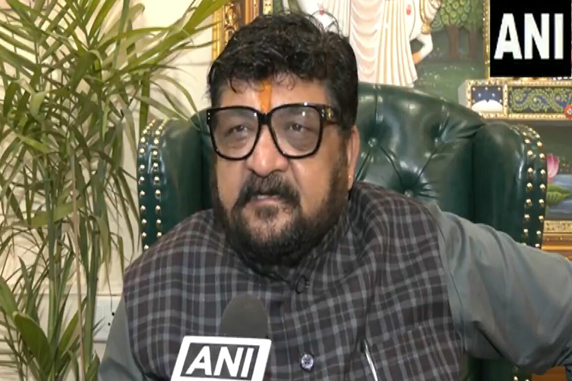 "They could not alleviate poverty": BJP MP Mayank Nayak slams Jairam Ramesh over Waqf Amendment Bill