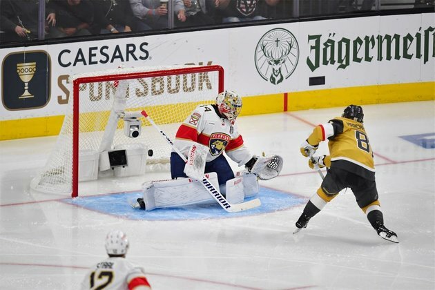 Knights pound Panthers, go up 2-0 in Stanley Cup Final