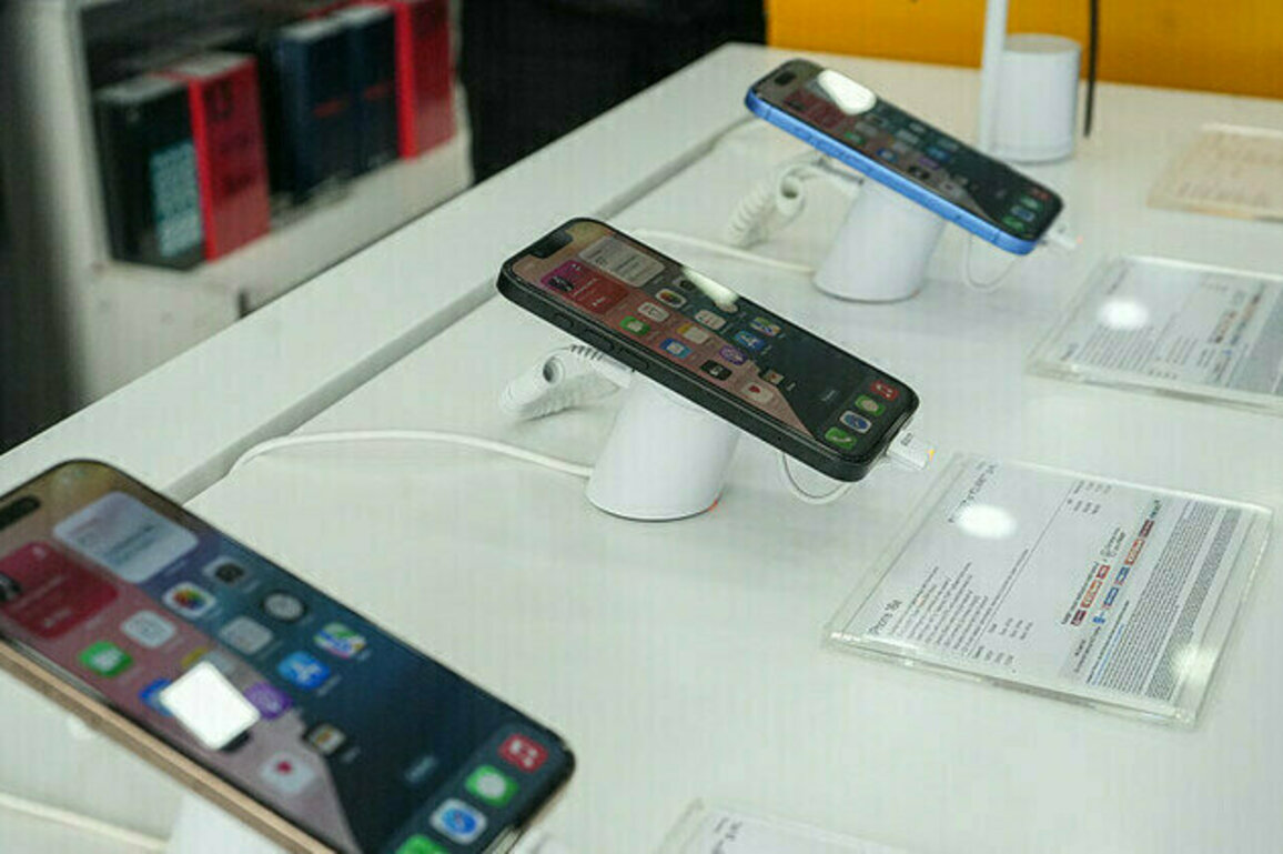 Apple to source all iPhones from India  minister