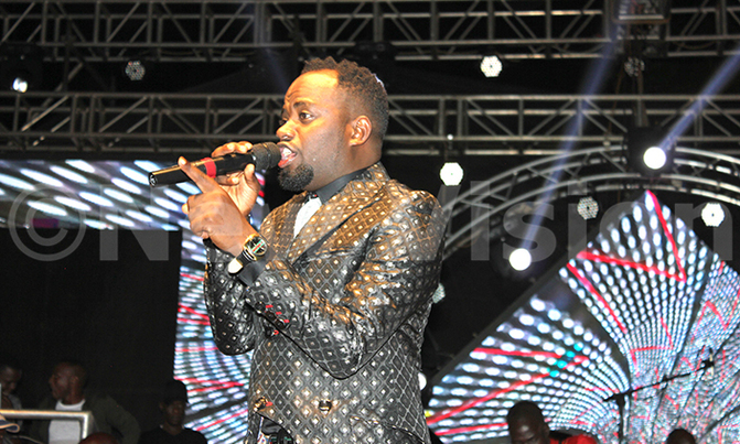 David Lutalo thrills fans at onsanula concert David Lutalo thrills fans at onsanula concert