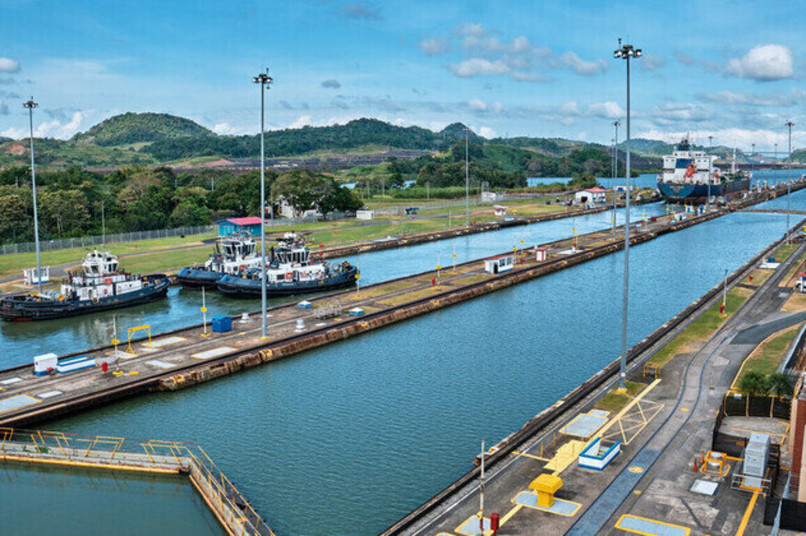 US squares up to China over Panama Canal