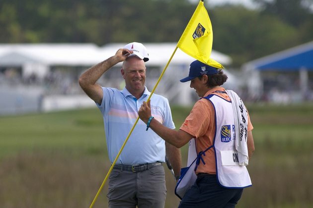 Stewart Cink runs away with third RBC Heritage title