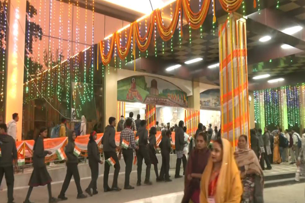 UP: PM Modi to flag off 4 Vande Bharat trains, preparations underway at Banaras Railway Station