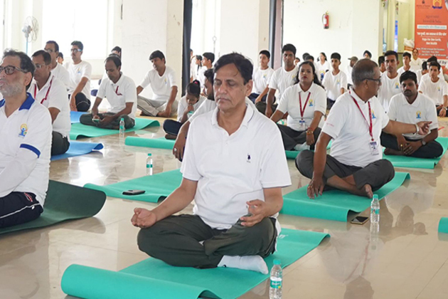 Bihar: Nityanand Rai performs Yoga at Patna Sahib Tourist Information Centre