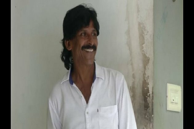 Kerala garment retailer donates fresh stock to flood victims