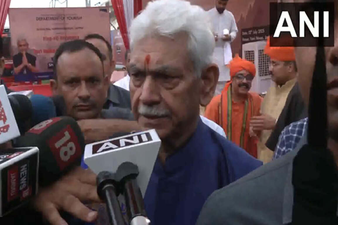 J-K LG Manoj Sinha flags off 1st batch of Budha Amarnath Yatra from Jammu