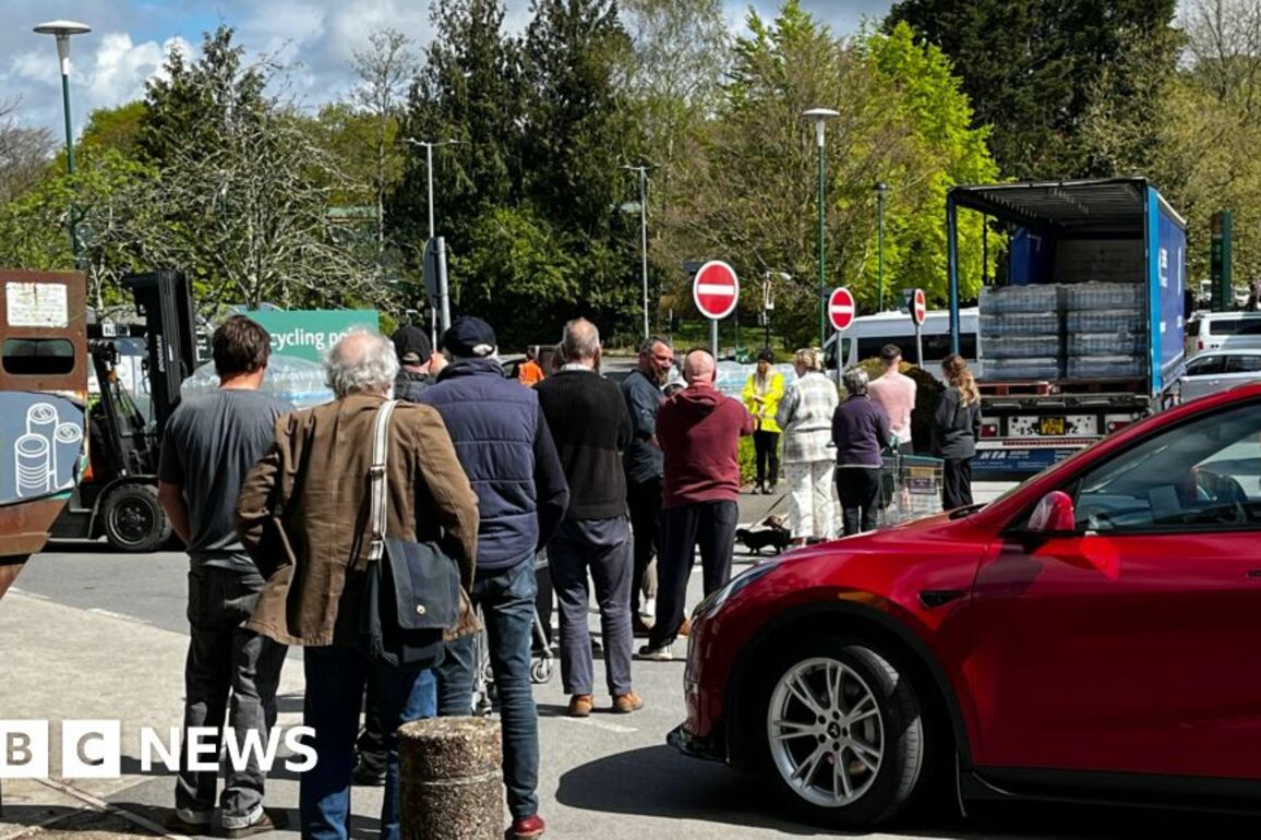 Thousands in west Devon remain affected after burst water pipe