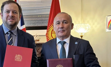 UK's Minister of State for Europe Stephen Doughty and Kyrgyzstan’s Minister of Natural Resources, Ecology and Technical Supervision Meder Mashiev with the signed MOU