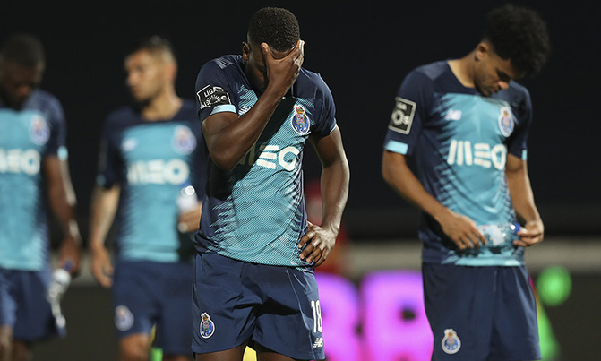 Portuguese league returns as Porto suffer surprise defeat Portuguese league returns as Porto suffer surprise defeat