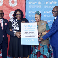 BOTSWANA-GABORONE-UNICEF-CHILDREN AFFECTED BY FLOODS-DONATION