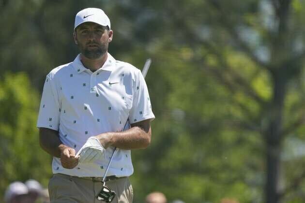 Scottie Scheffler makes charge with Masters-best 65