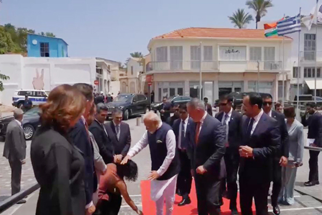 Council Member greets PM Modi in customary Indian way in Cyprus