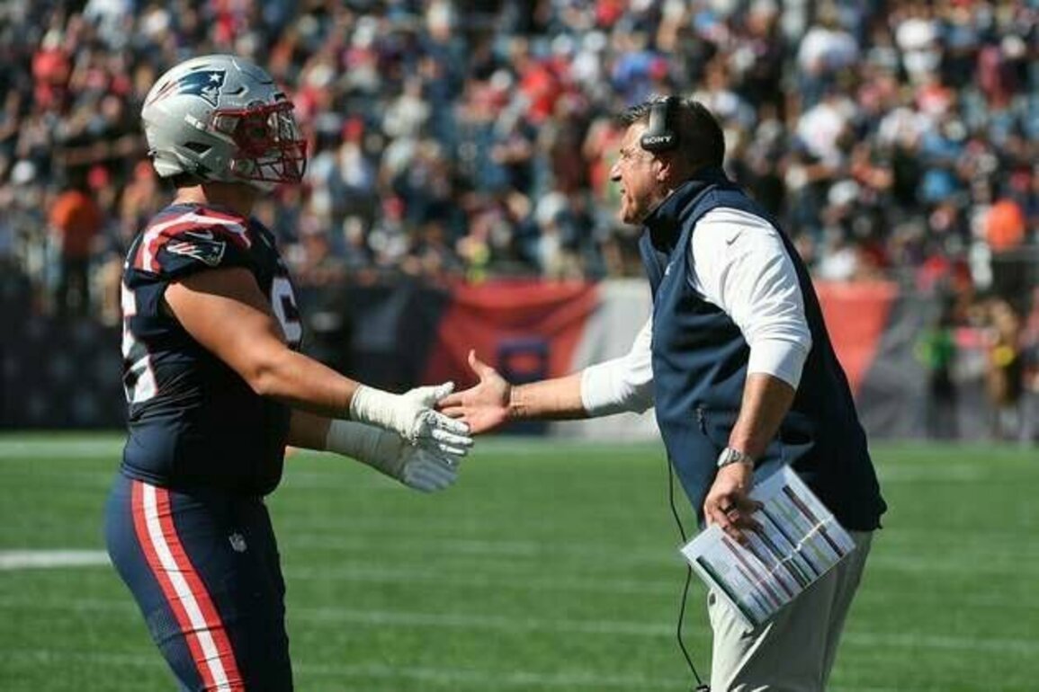 Patriots rookie LT Will Campbell (knee) headed to IR