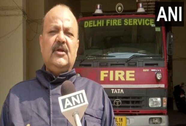 Delhi: Fire tenders deployed near congested areas on Diwali