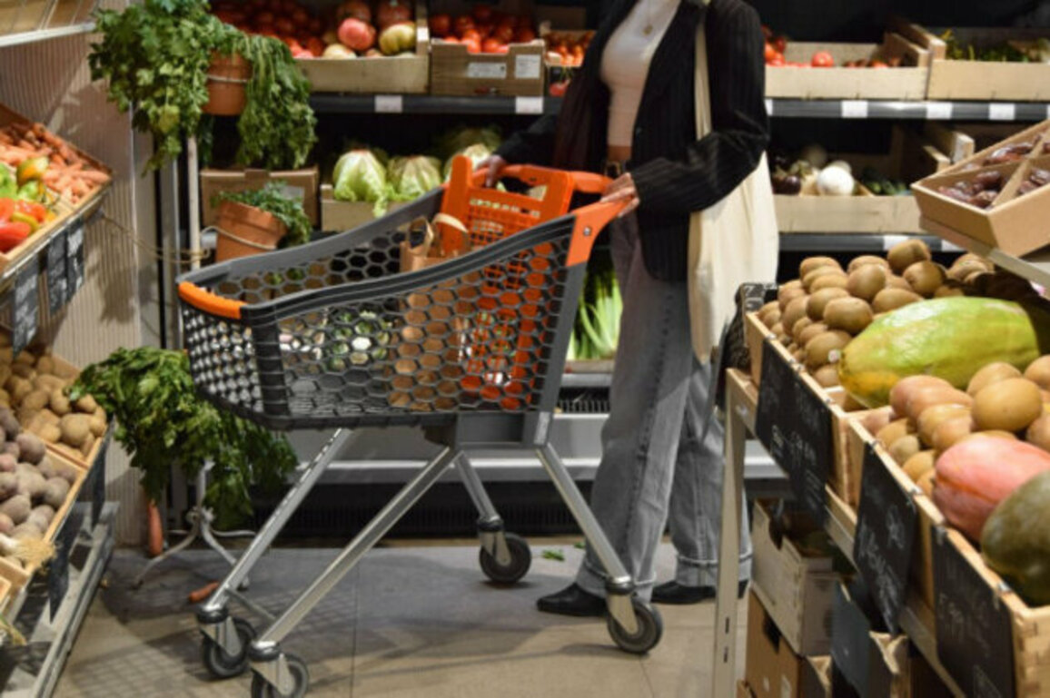 Bulgaria: Consumer Basket Inches Up by One Lev, Market Remains Stable