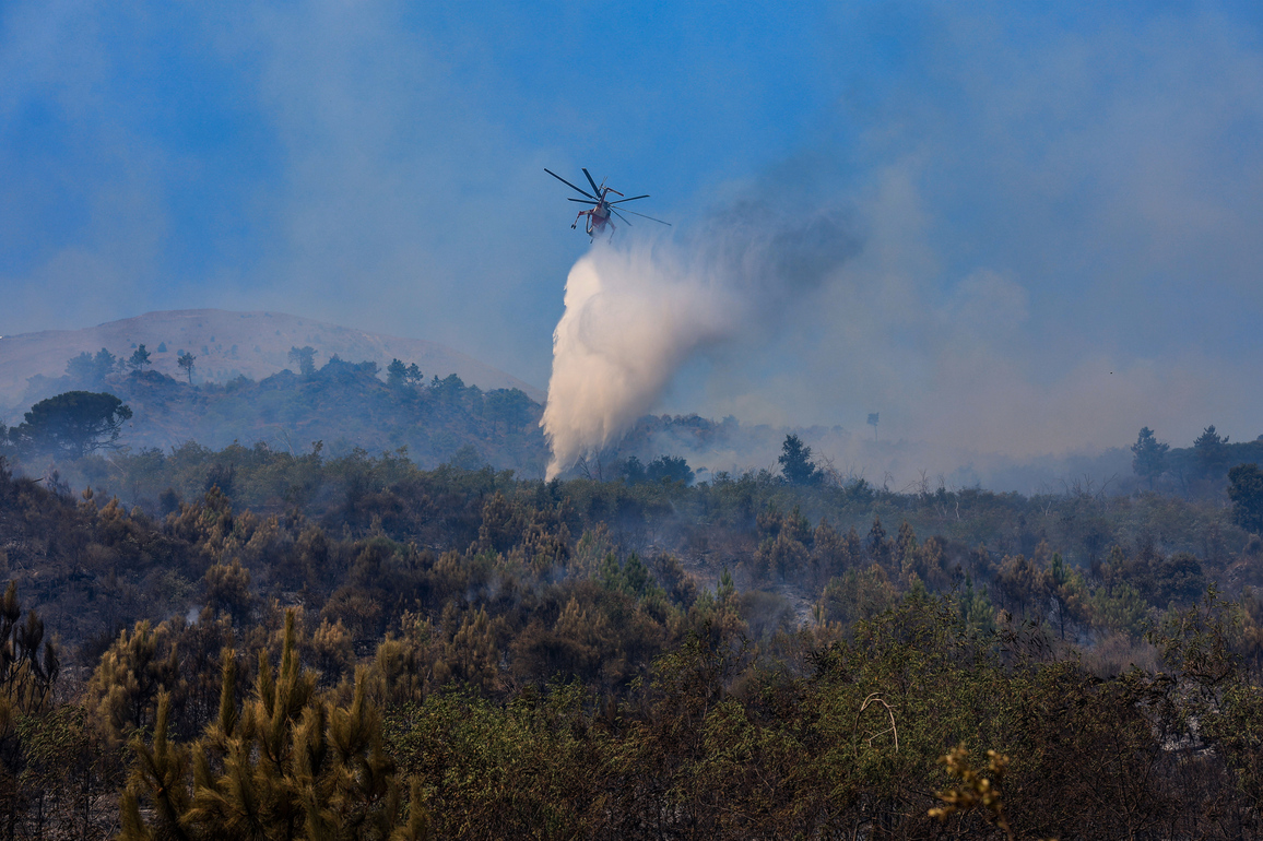 ITALY-NAPLES-EUROPE-2025 WILDFIRE