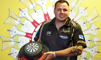 Darts champion signs up to Twyford sponsorship deal and pays company HQ a visit