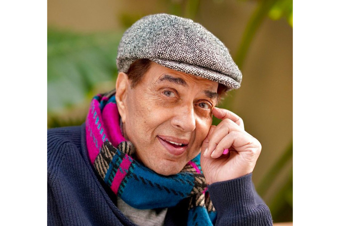 "No one can fill his space": Priest who performed Dharmendra's last rites