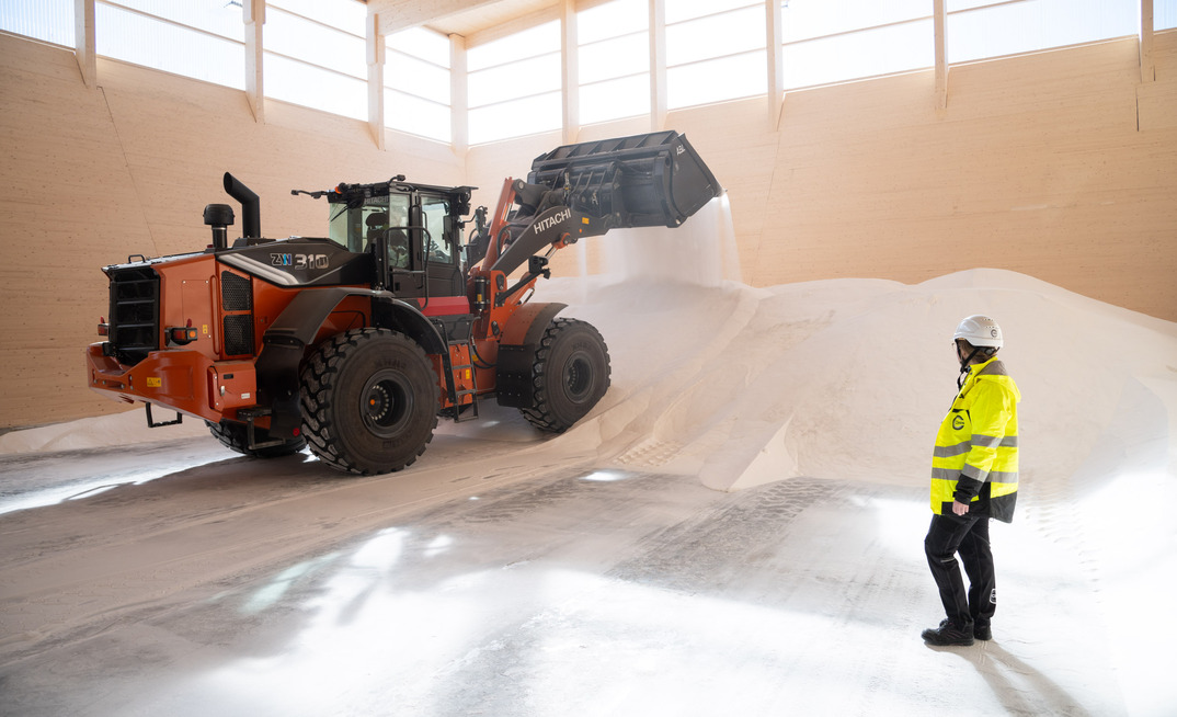 Sodium sulfate at a Cinis warehouse.
