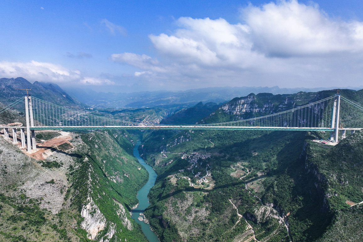 ChineseToday | Constructors of the world's tallest bridge in SW China