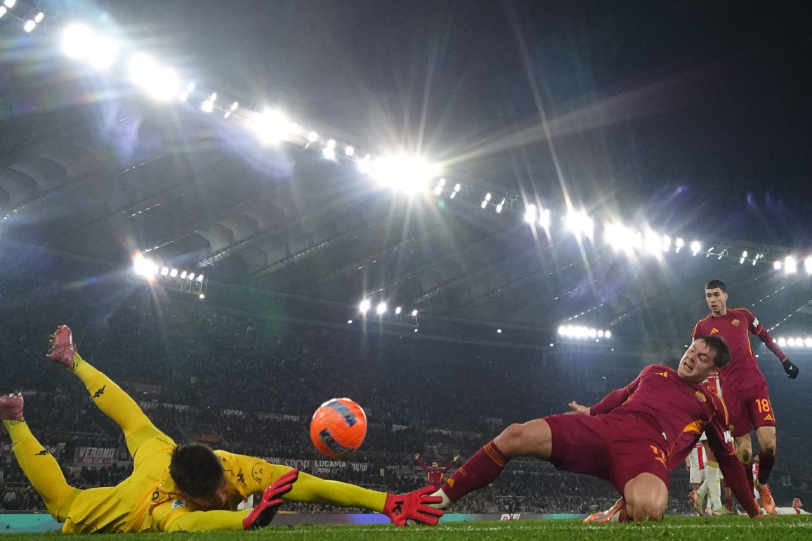 (SP)ITALY-ROME-FOOTBALL-SERIE A-ROMA VS GENOA