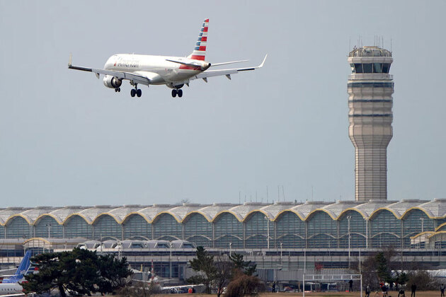 DC flight operations resume after "chemical odour" at air traffic control centre triggers massive ground stop