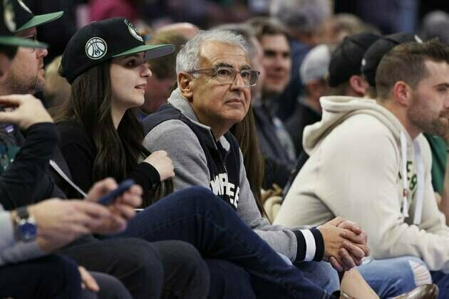 Report: Marc Lasry considering bid for Connecticut Sun