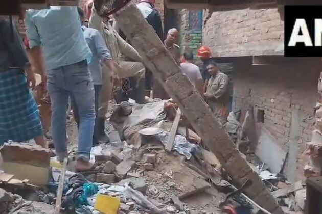 Two dead, several injured after building collapses in Delhi's Seelampur; rescue ops underway