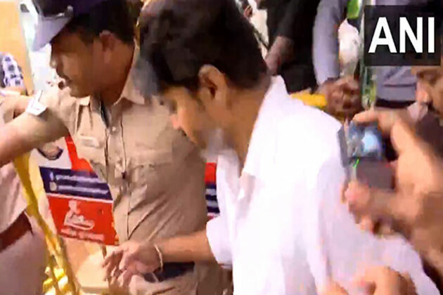 Tamil Nadu: TVK chief Vijay pays homage to film director Manoj Bharathiraja