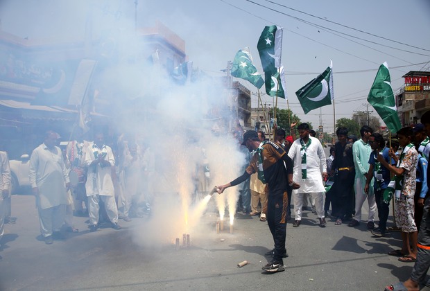 PAKISTAN-MULTAN-INDIA-CEASEFIRE-CELEBRATION