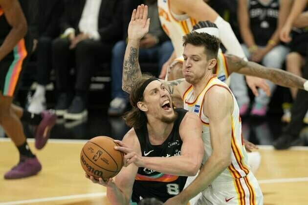Spurs top Hawks despite Nickeil Alexander-Walker's career-high 38
