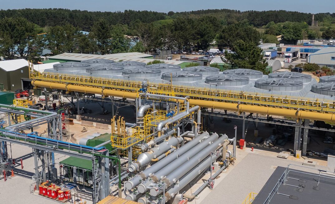 Geothermal Engineering Limited has started UK’s first commercial geothermal power plant and first commercial-scale lithium production facility at United Downs, Cornwall