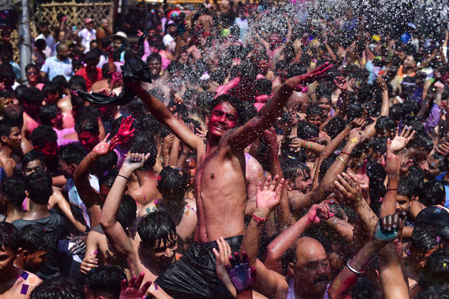 INDIA-UTTAR PRADESH-PRAYAGRAJ-HOLI FESTIVAL-CELEBRATION