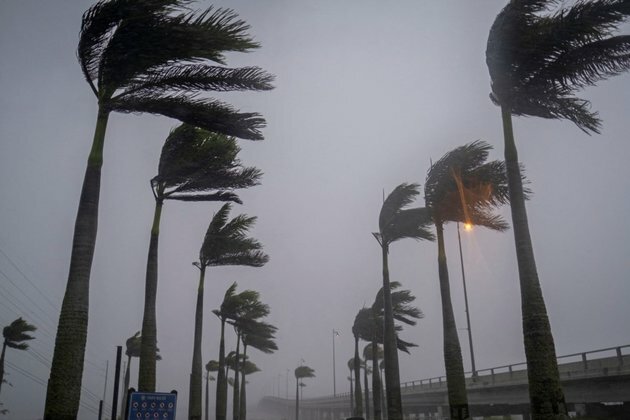Tropical Storm Ian Moves Across Florida After Powerful Landfall
