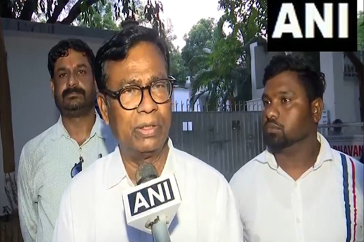 Odisha Congress president Bhakta Charan Das meets governor, demands implementation of caste census