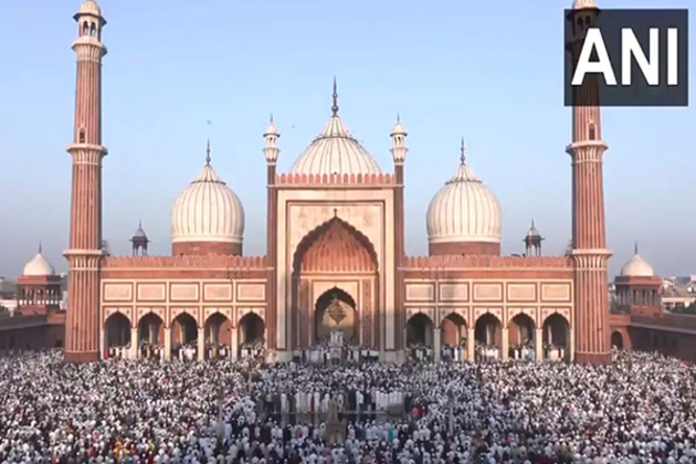 Muslims across India celebrate Eid-ul-Fitr, marking the end of Ramzan
