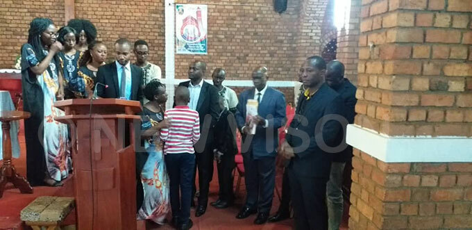  hildren and grandchildren of the late ossa